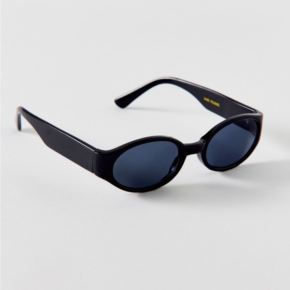 Urban Outfitters Accessories - Urban Outfitters Vintage Minks Black Oval Sunglasses